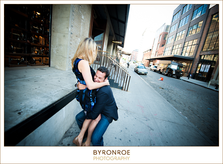 nyc-highline-wedding-engagement-photography-newyork-anderseliza-byronroephotography-14
