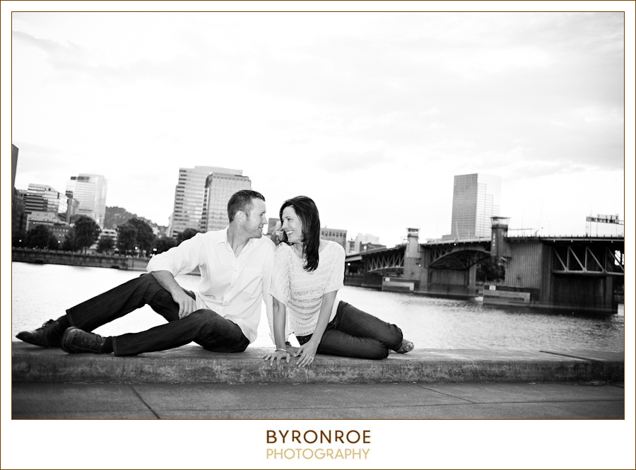 portland-oregon-waterfront-pre-wedding-engagement-photography-caseydamon-18